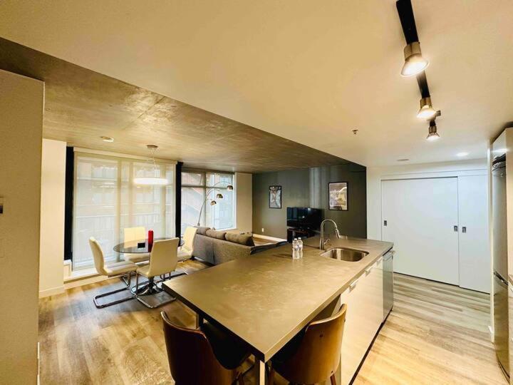 Downtown Luxe Apartment Vancouver Ngoại thất bức ảnh